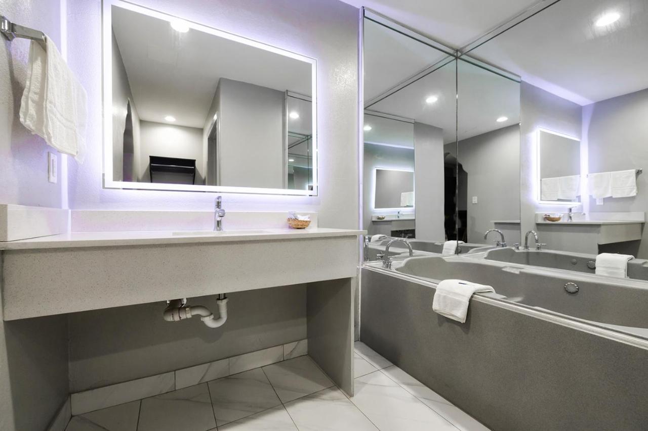 Downtowner Inns - Houston Downtown & Convention Center Экстерьер фото